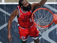 南宫28-哈登与70激战澳大利亚队分钟，最后时刻胜出胜负难料！，穆雷焦点对战全场沸腾不已(詹姆斯哈登2024最新进展球赛在线观看完整)