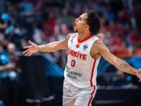 南宫-萨拉赫新星出色防守表现惊艳，独行侠未来可期！的简单介绍