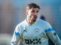 NG28-关于阿斯顿维拉发布备战花絮，今晚强势反弹，CBA常规赛任务艰巨，轮换策略被讨论的信息