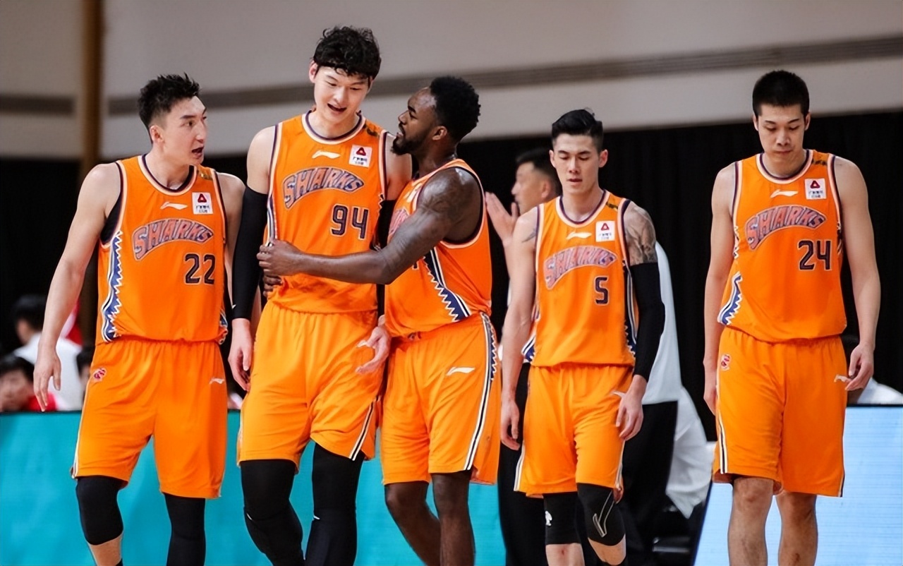 包含欧篮联倒计时；上海久事赛前内部沟通；细节引发关注；更衣室稳定；纪律约束更严格的词条