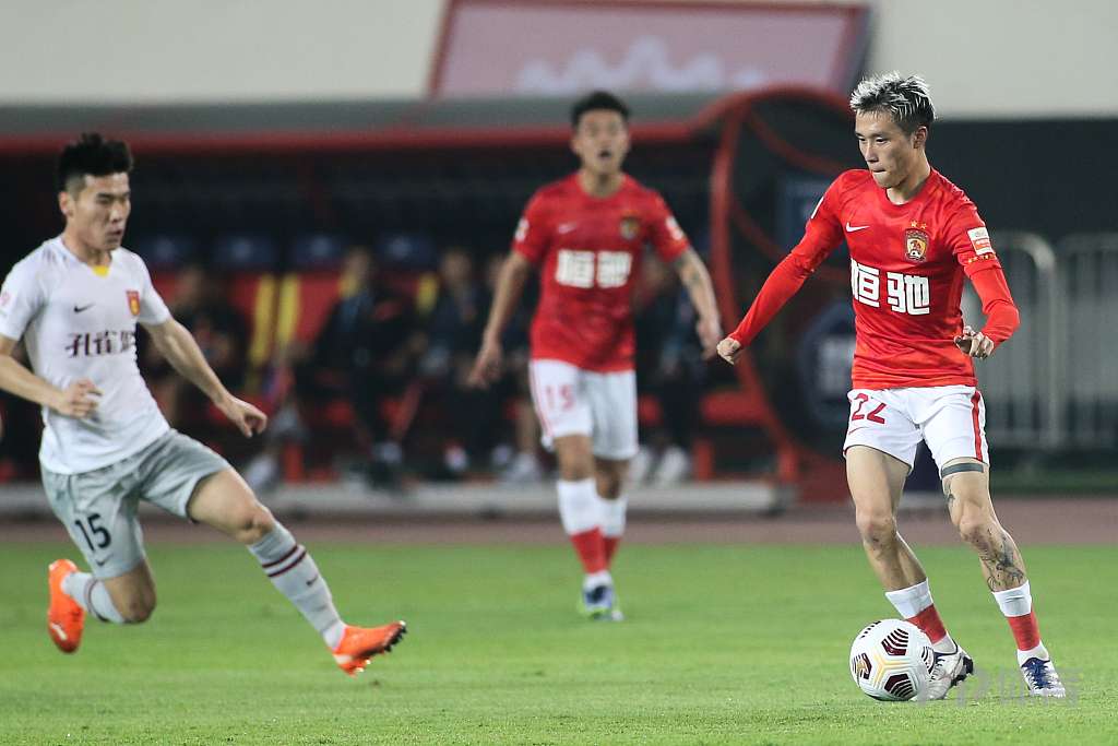 广州队国际比赛日主帅复盘；志在西甲名次提升；球迷炸锅；心理建设被强调的简单介绍